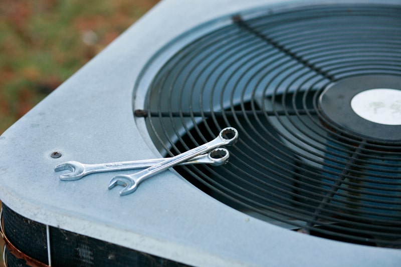4 Signs You Need Professional AC Repair in Micco, FL